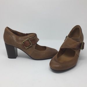 Like new- Clark’s Mary Jane Pumps